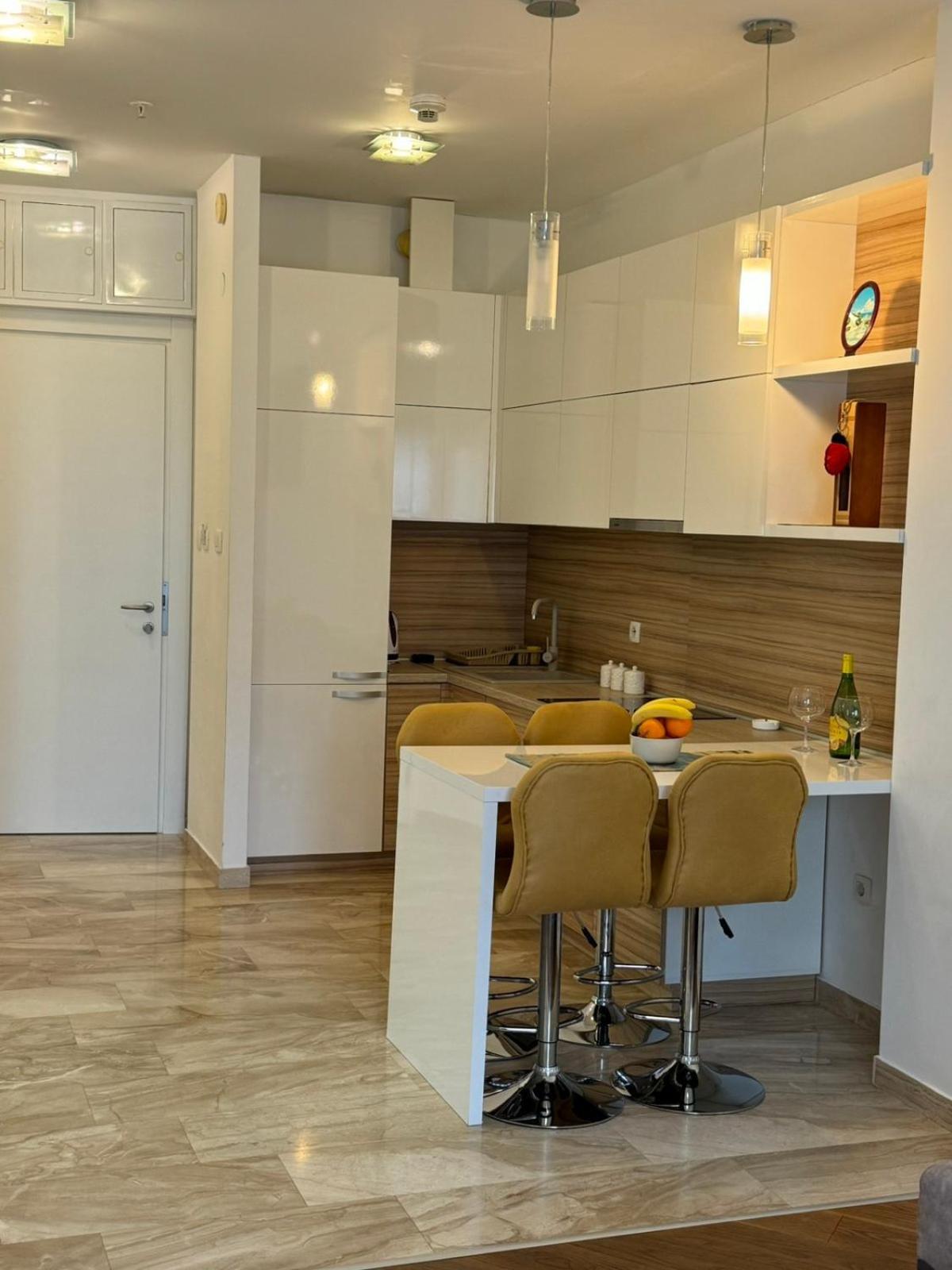 Apartman Anna Tre Canne Budva Exteriör bild